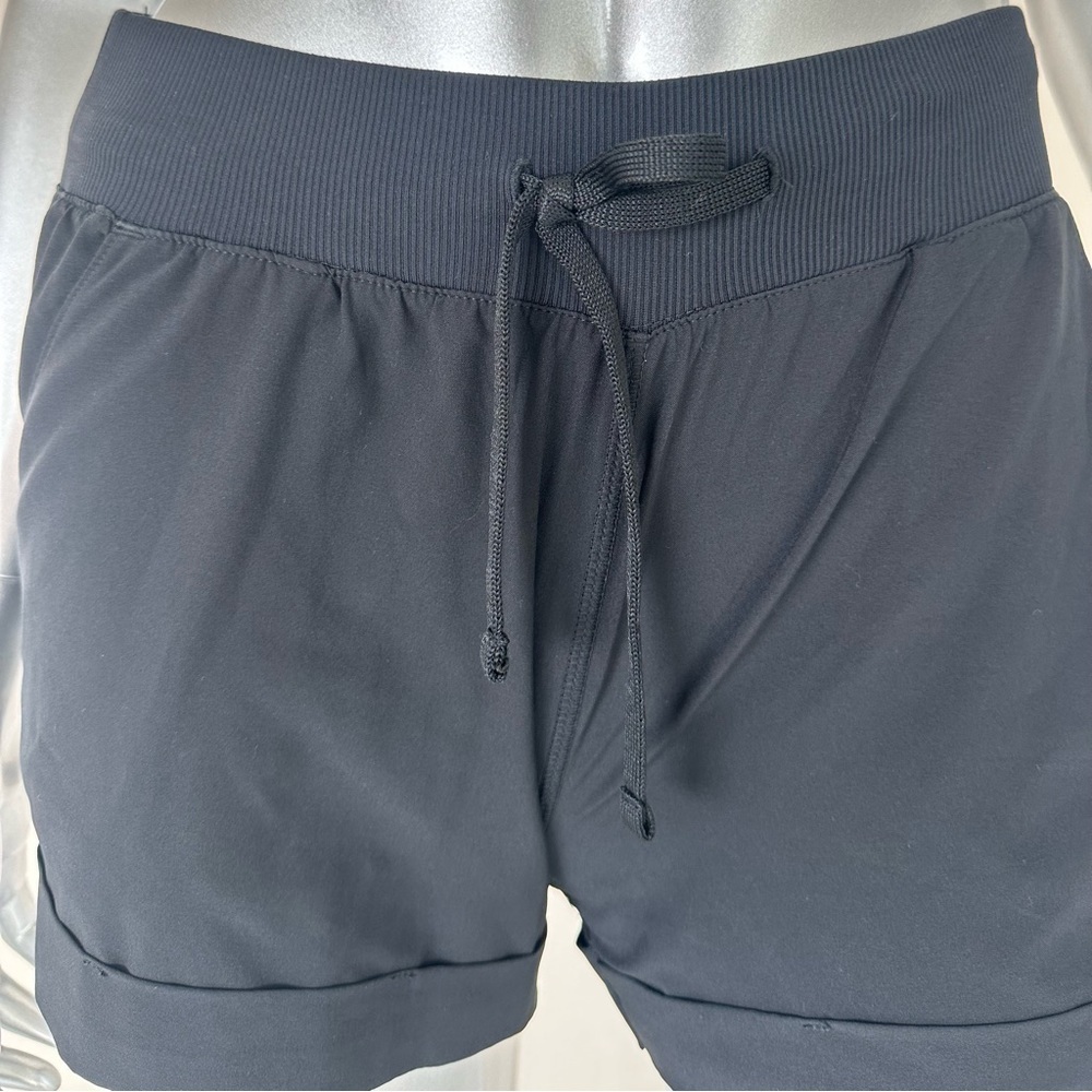 NEW!!! Zella women shorts size XS - Picture 2 of 7